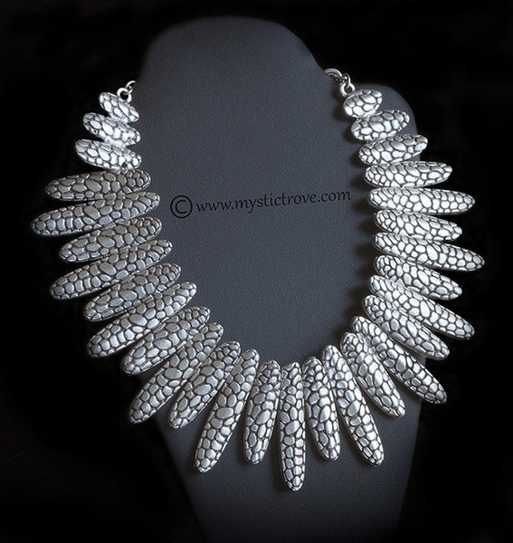 Stonemarks- Vintage Necklace